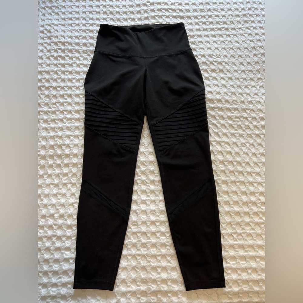 Old Navy Black High-Waist Elevate Moto Leggings